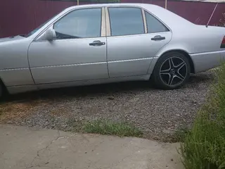 Mercedes-Benz S 320