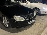 Mercedes-Benz S 500 2000 года за 3 052 000 тг. в Жанаозен – фото 5