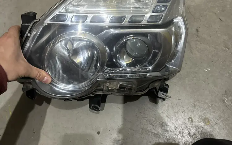 Фара левая Nissan X-Trail T31 рестайлинг ксенон за 120 000 тг. в Астана