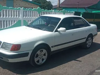 Audi 100
