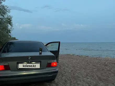 BMW 320 1991 года за 900 000 тг. в Алматы – фото 5