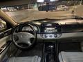 Toyota Camry 2004 года за 4 500 000 тг. в Тараз – фото 11