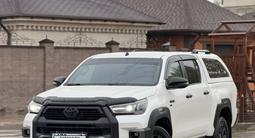 Toyota Hilux 2021 года за 22 300 000 тг. в Актобе