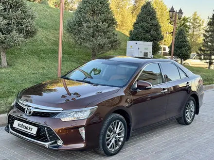 Toyota Camry 2017 года за 11 600 000 тг. в Шымкент – фото 3