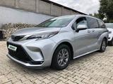 Toyota Sienna 2021 года за 19 300 000 тг. в Алматы