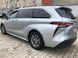 Toyota Sienna 2021 года за 19 300 000 тг. в Алматы – фото 3