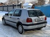 Volkswagen Golf 1996 годаfor1 890 000 тг. в Алматы – фото 4