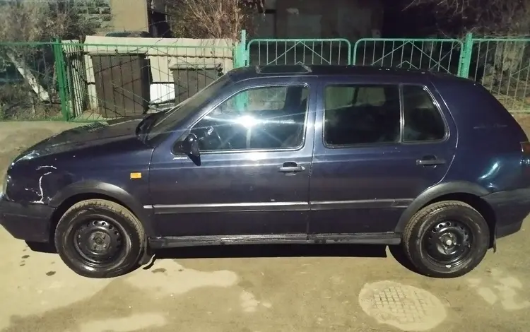 Volkswagen Golf 1991 года за 950 000 тг. в Семей