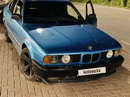 BMW 525 1993 года за 1 500 000 тг. в Семей – фото 4