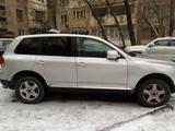 Volkswagen Touareg 2006 годаүшін5 850 000 тг. в Алматы – фото 3