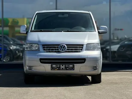 Volkswagen Multivan 2007 года за 10 500 000 тг. в Уральск – фото 2
