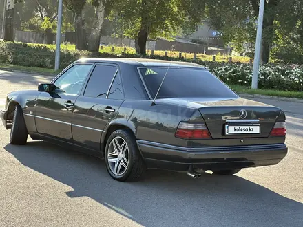 Mercedes-Benz E 280 1994 года за 2 500 000 тг. в Алматы – фото 13