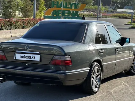 Mercedes-Benz E 280 1994 года за 2 500 000 тг. в Алматы – фото 15