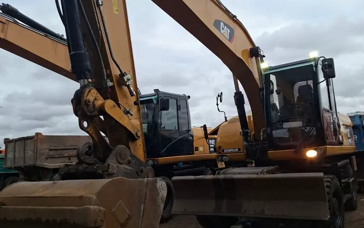 Caterpillar  318 2015 года за 47 000 000 тг. в Астана