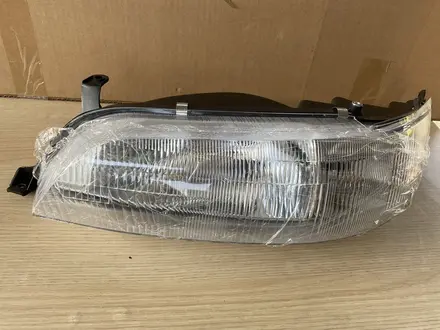 Toyota Mark 2 90 фара за 14 000 тг. в Алматы