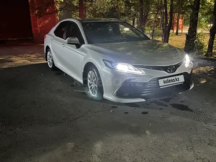 Toyota Camry 2021 года за 16 500 000 тг. в Усть-Каменогорск – фото 6