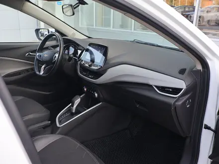 Chevrolet Onix Premier 2 2025 года за 5 590 000 тг. в Астана – фото 19