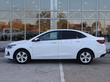 Chevrolet Onix Premier 2 2025 года за 5 590 000 тг. в Астана – фото 2