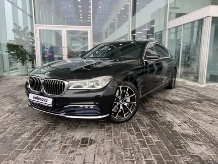 BMW 750 2015 года за 17 500 000 тг. в Алматы