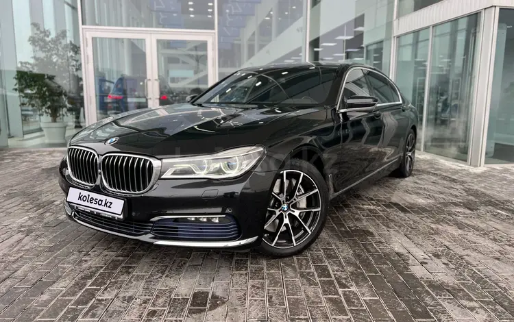 BMW 750 2015 года за 17 500 000 тг. в Алматы