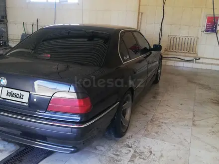 BMW 740 1996 года за 3 400 000 тг. в Актобе – фото 4