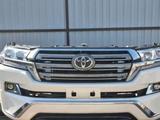 Бампер в сборе на Land Cruiser 200 2016-21 за 45 000 тг. в Алматы