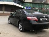 Toyota Camry 2007 года за 3 200 000 тг. в Актобе – фото 2