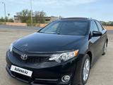 Toyota Camry 2012 года за 7 500 000 тг. в Актобе – фото 2