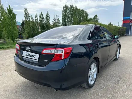 Toyota Camry 2012 года за 7 500 000 тг. в Актобе – фото 7