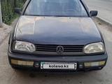Volkswagen Golf 1992 годаүшін400 000 тг. в Есик