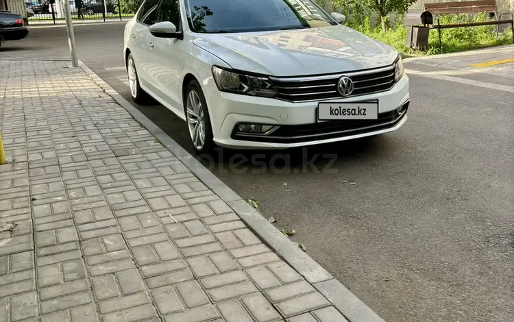 Volkswagen Passat 2018 года за 9 500 000 тг. в Алматы