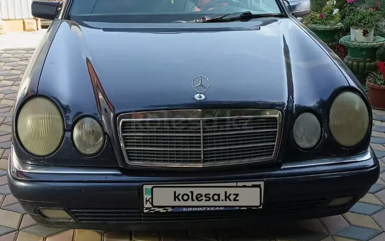 Mercedes-Benz E 200 1996 годаүшін2 100 000 тг. в Алматы