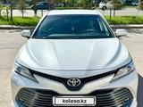 Toyota Camry 2018 года за 13 999 999 тг. в Астана – фото 2