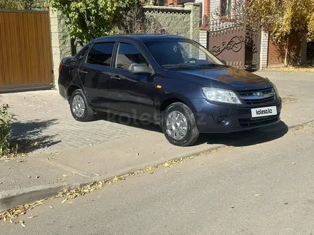 ВАЗ (Lada) Granta 2190 2013 года за 2 000 000 тг. в Астана