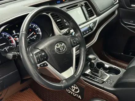 Toyota Highlander 2016 года за 15 900 000 тг. в Атырау – фото 11
