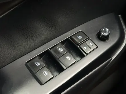 Toyota Highlander 2016 года за 15 900 000 тг. в Атырау – фото 12