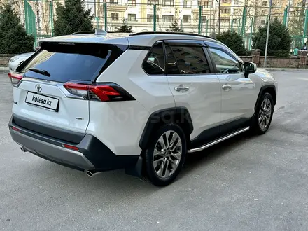 Toyota RAV4 2021 года за 20 750 000 тг. в Алматы – фото 3