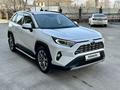 Toyota RAV4 2021 года за 20 750 000 тг. в Алматы – фото 2