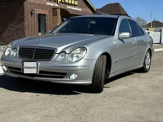 Mercedes-Benz E 320