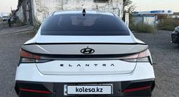 Hyundai Elantra 2024 года за 7 750 000 тг. в Караганда – фото 4