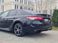 Toyota Camry 2019 года за 8 400 000 тг. в Актау