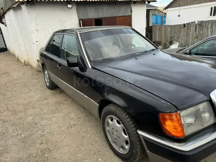 Mercedes-Benz E 230 1993 года за 1 000 000 тг. в Айтеке би – фото 2