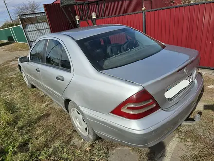 Mercedes-Benz C 220 2004 года за 4 700 000 тг. в Караганда – фото 3