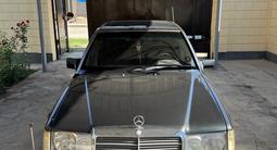 Mercedes-Benz E 220 1992 годаfor3 000 000 тг. в Шымкент