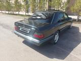 Mercedes-Benz E 200 1993 годаүшін2 100 000 тг. в Астана – фото 5