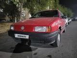 Volkswagen Passat 1993 годаfor1 750 000 тг. в Шымкент