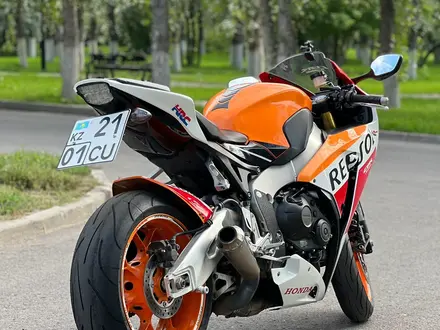 Honda  CBR 1000 RR/RA Fireblade 2015 года за 4 500 000 тг. в Астана – фото 4