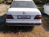 Mercedes-Benz E 230 1991 годаүшін800 000 тг. в Караганда – фото 3