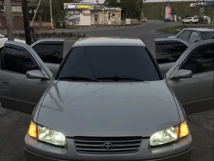 Toyota Camry 1999 года за 2 700 000 тг. в Тараз – фото 24