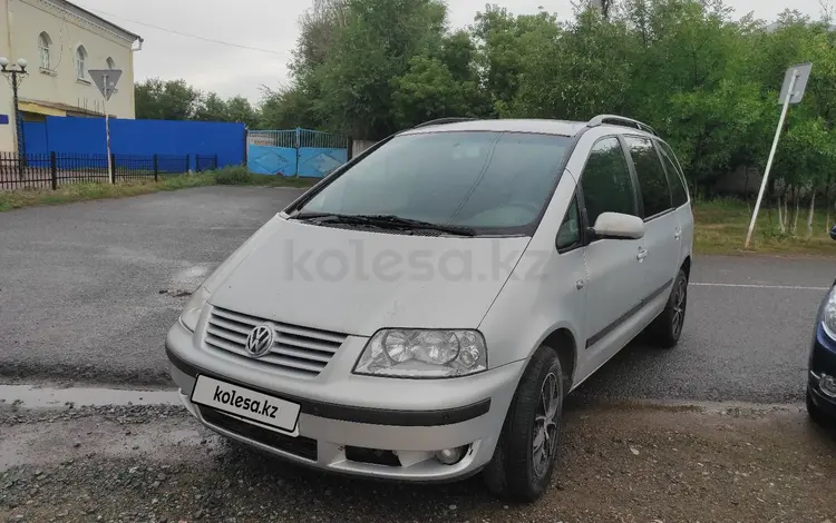 Volkswagen Sharan 2000 года за 2 800 000 тг. в Уральск